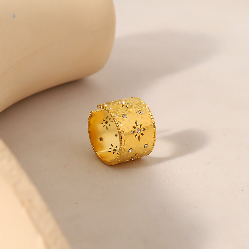 Wholesale Retro palace style carved hollow titanium steel ring